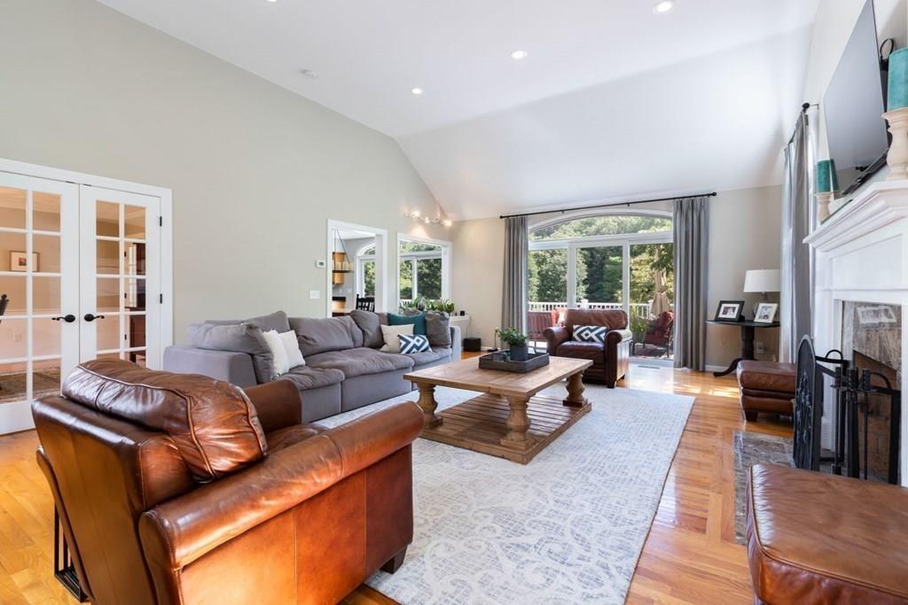 188 Cochituate Road Wayland, MA 01778 - Photo 7 of 26