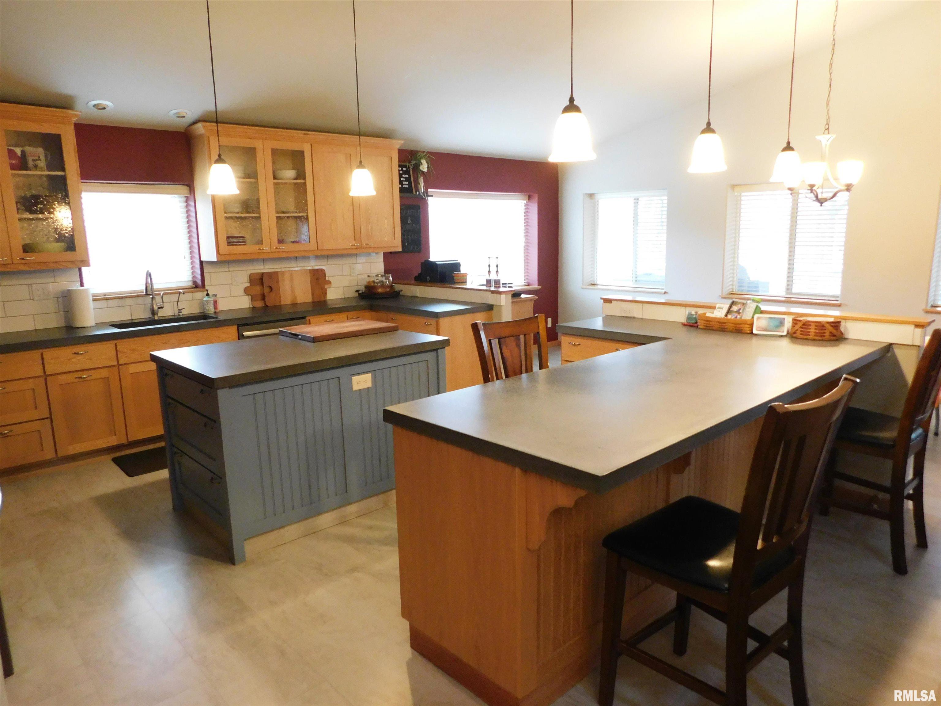 30685 Tyrrell Road Mackinaw, IL 61755 - Photo 8 of 50