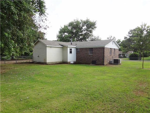 809 Miles Road Pulaski, TN 38478 - Photo 5 of 20