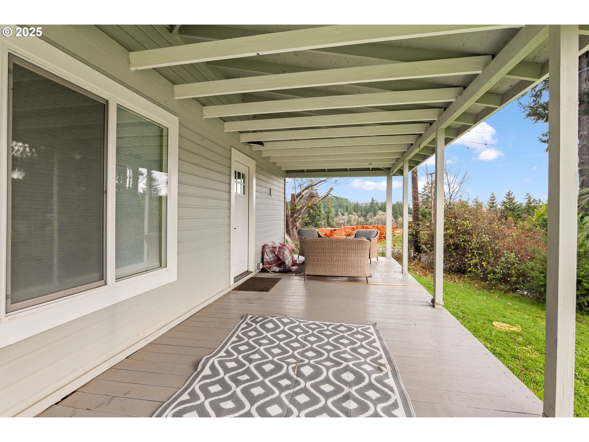 22621 Noti Loop Road Noti, OR 97461 - Photo 11 of 47