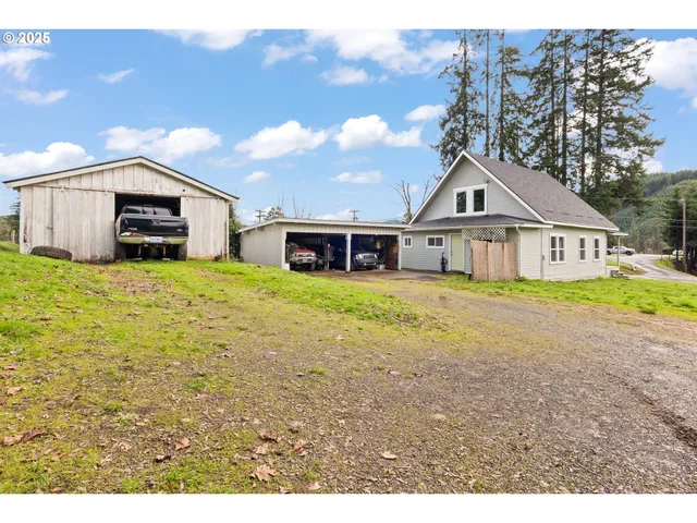 $449,000 | 22621 Noti Loop Road, Noti, OR 97461