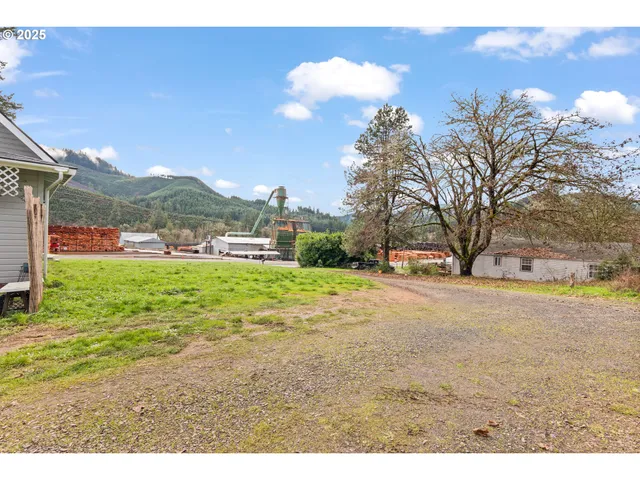 $449,000 | 22621 Noti Loop Road, Noti, OR 97461