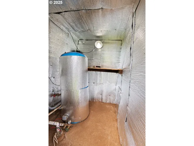 $449,000 | 22621 Noti Loop Road, Noti, OR 97461