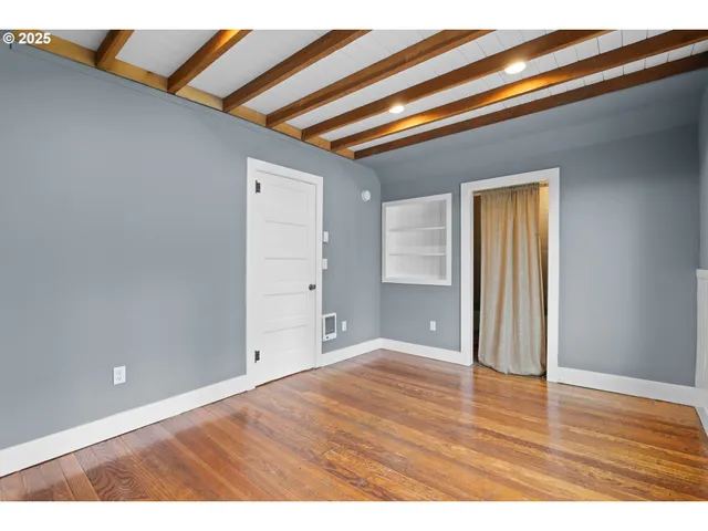 $449,000 | 22621 Noti Loop Road, Noti, OR 97461