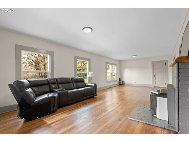 $449,000 | 22621 Noti Loop Road, Noti, OR 97461