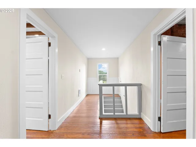 $449,000 | 22621 Noti Loop Road, Noti, OR 97461