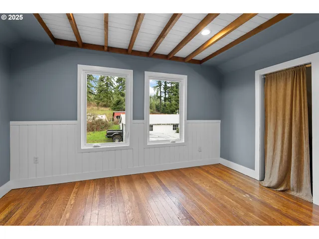 $449,000 | 22621 Noti Loop Road, Noti, OR 97461