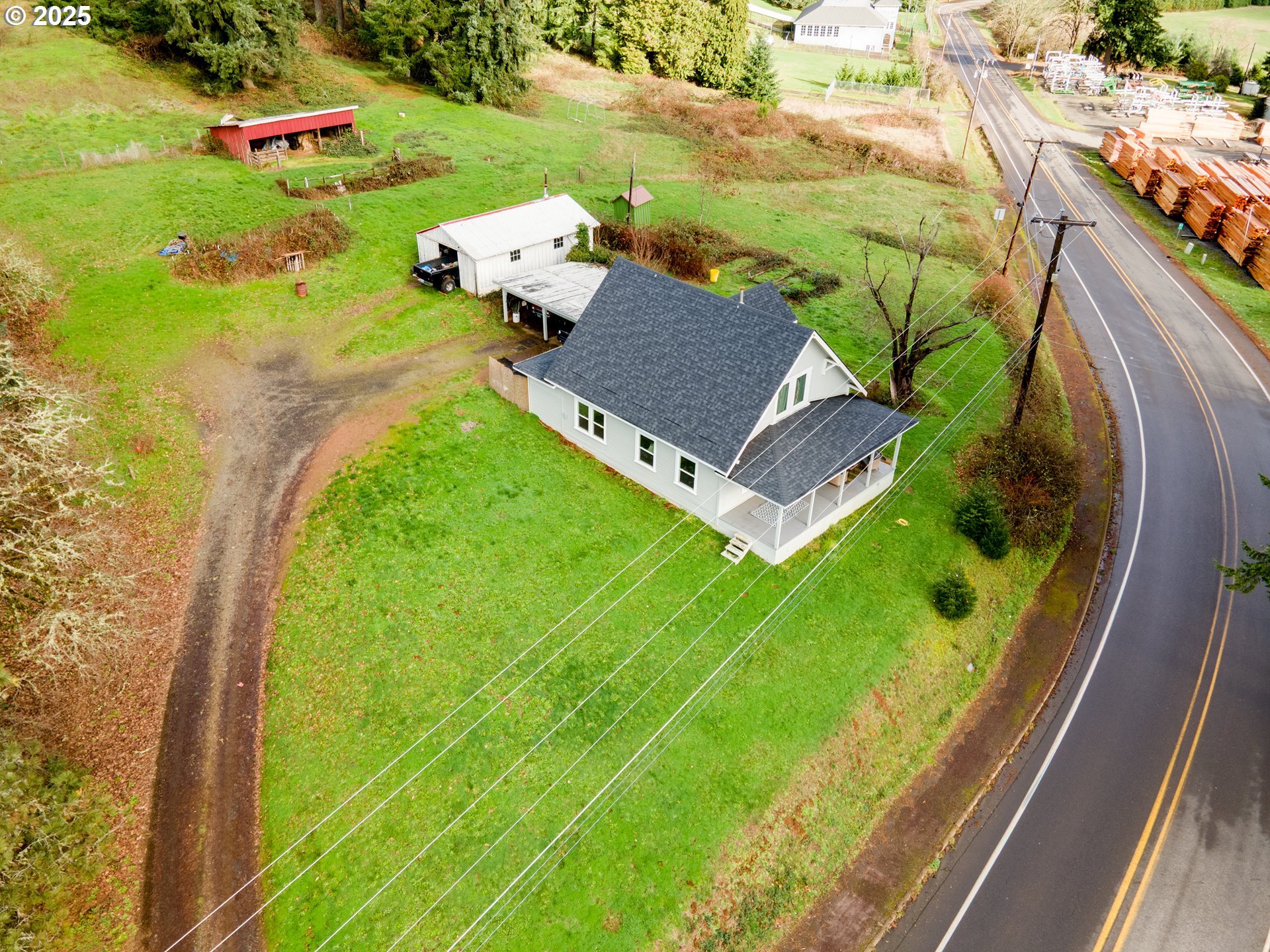 22621 Noti Loop Road Noti, OR 97461 - Photo 6 of 47