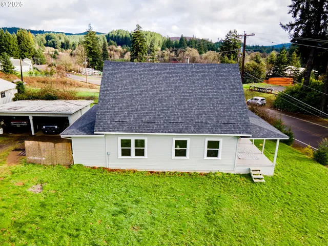 $449,000 | 22621 Noti Loop Road, Noti, OR 97461