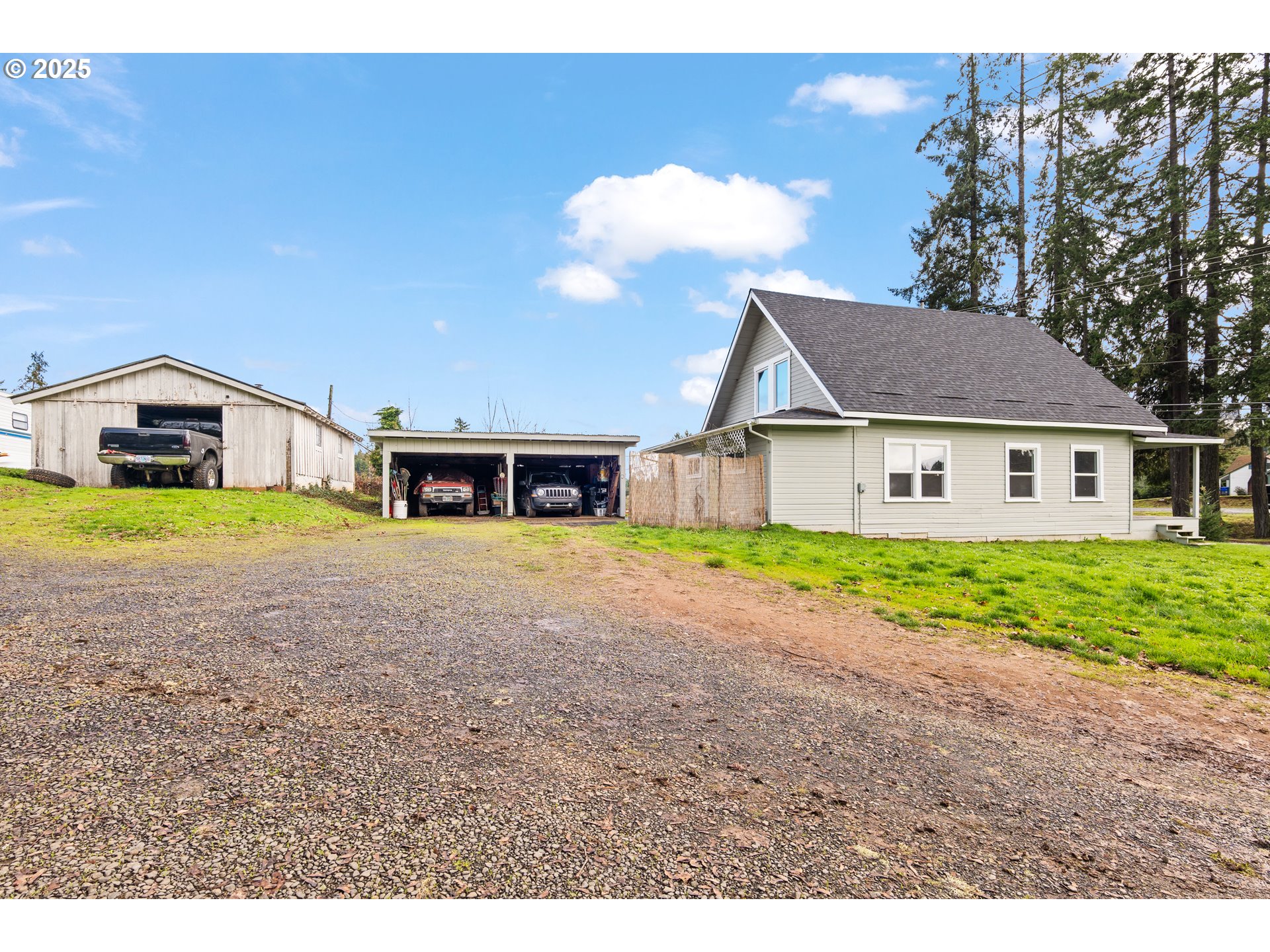 22621 Noti Loop Road Noti, OR 97461 - Photo 10 of 47