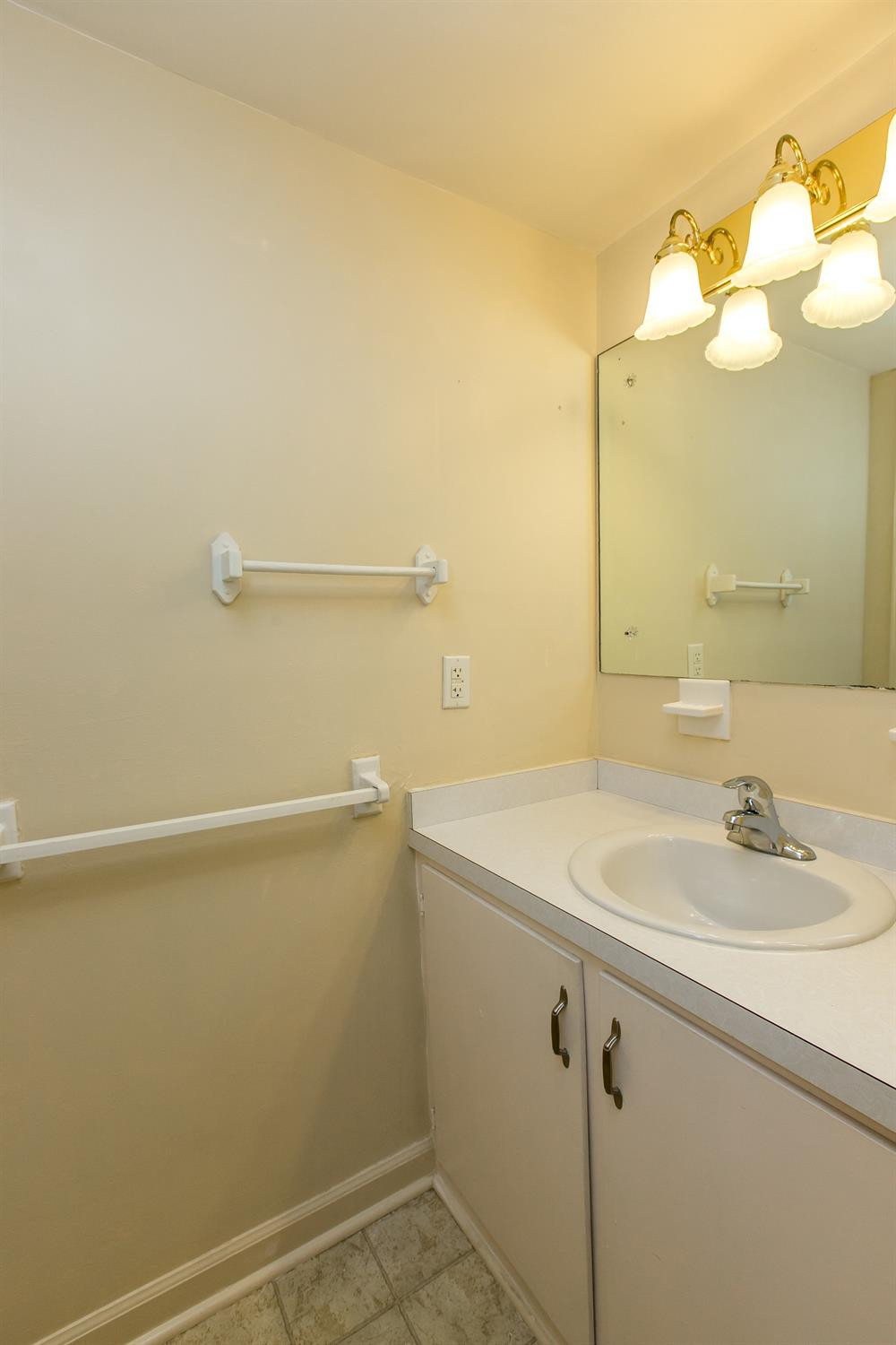 1040 Armstrong Mill Road, Unit B Lexington, KY 40517 - Photo 21 of 32 Photo 21