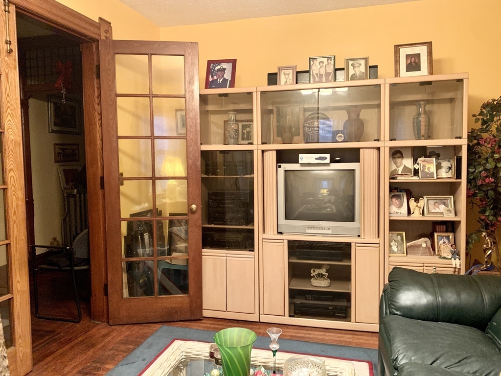 38 Berkeley Street Springfield, MA 01109 - Photo 8 of 22 Gallery Image 8