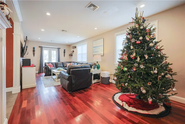 $629,000 | 25 Chestnut Street, Cumberland, RI 02864