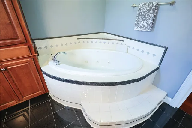 $629,000 | 25 Chestnut Street, Cumberland, RI 02864