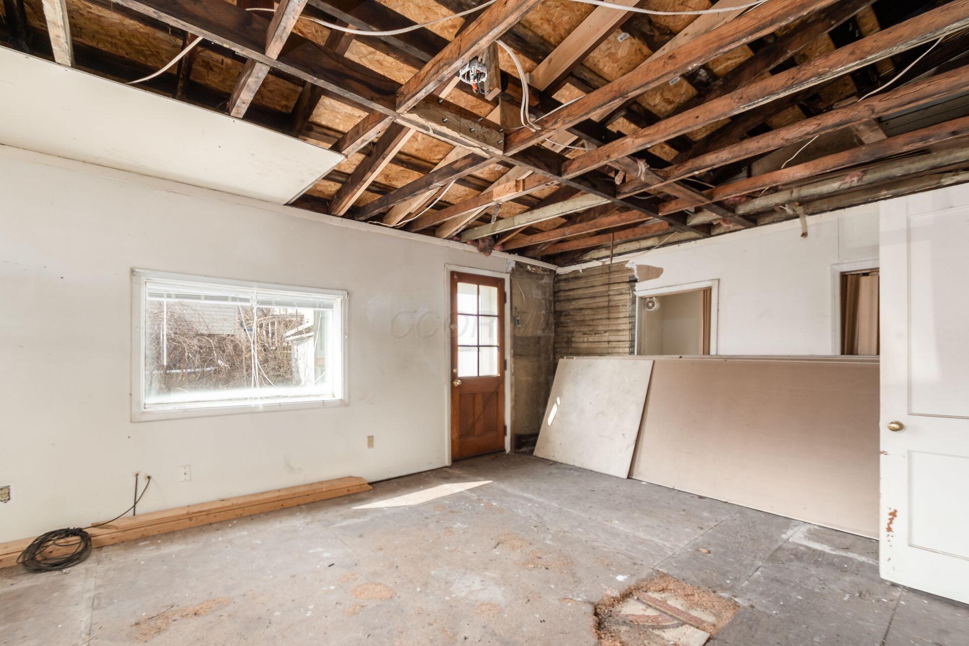 13345 Center Village Road Galena, OH 43021 - Photo 5 of 28 20250226015829550647000000-o