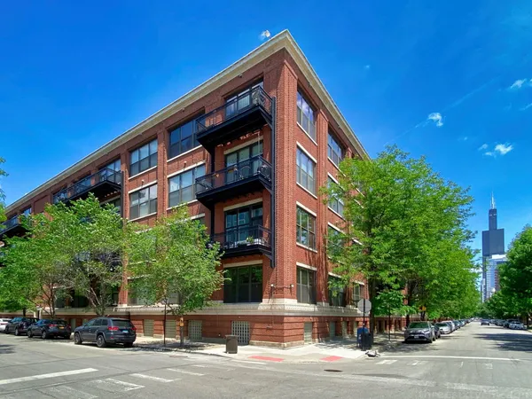 $2,800 | 1040 West Adams Street, Unit 420, Chicago, IL 60607