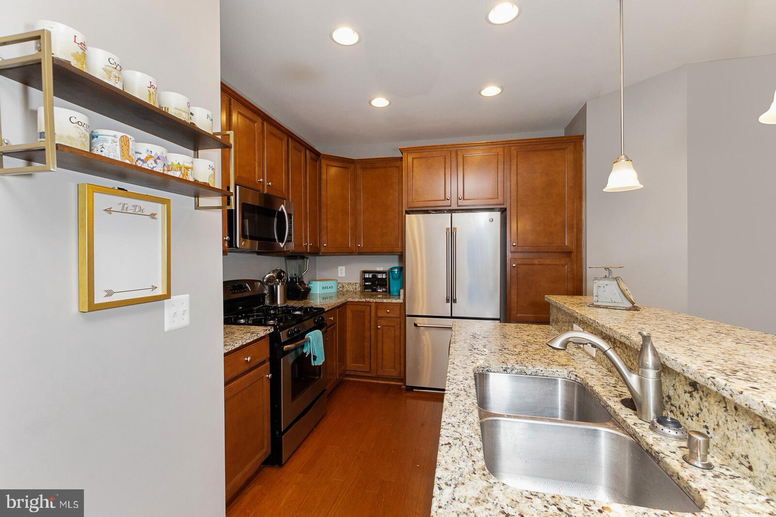 9441 Stonewall Road Manassas, VA 20110 - Photo 9 of 22 Granite Counters