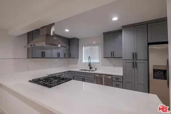 $4,312 | 2107 Pullman Lane, Unit E, Redondo Beach, CA 90278