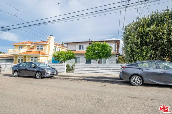 $4,312 | 2107 Pullman Lane, Unit E, Redondo Beach, CA 90278