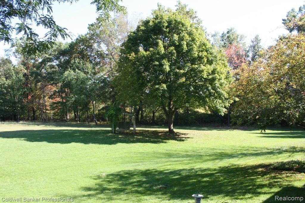 3985 Bird Road Clarkston, MI 48348 - Photo 44 of 46 IMG_9537.jpg