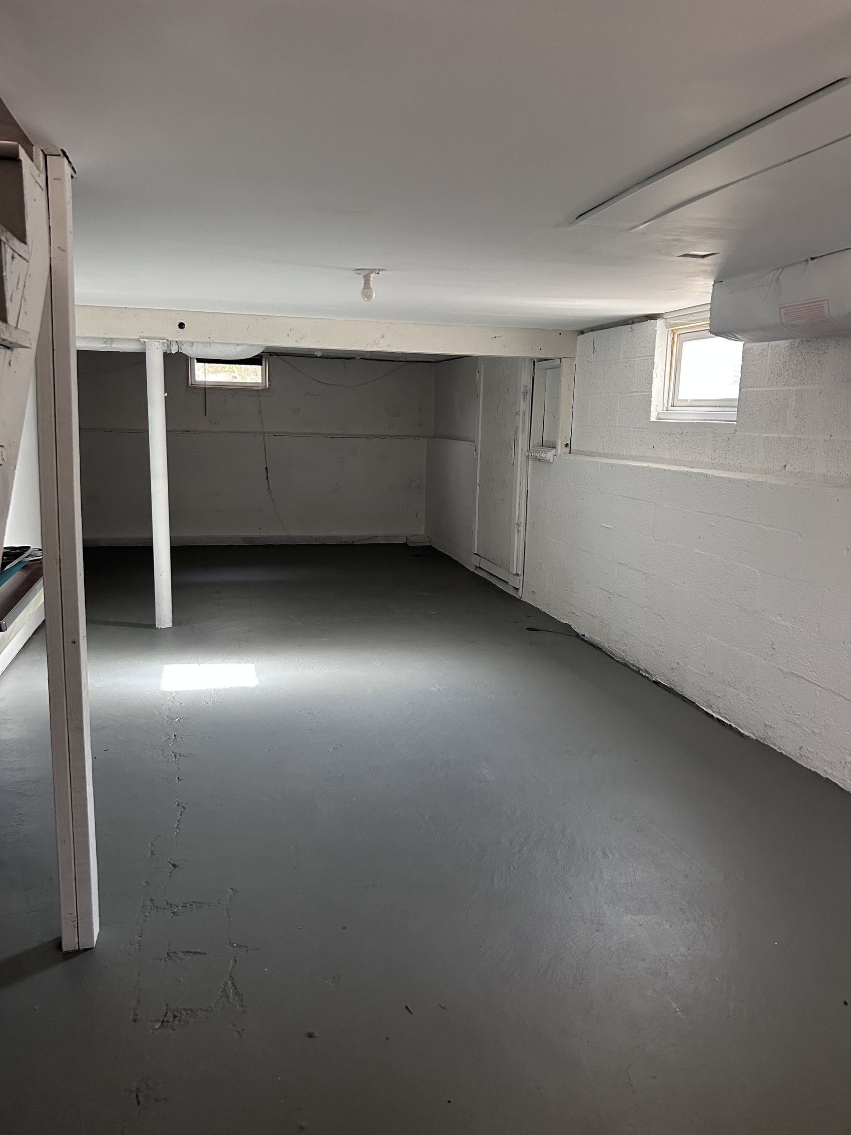 36 Forest Hills Road West Haven, CT 06516 - Photo 17 of 22 a view of an empty room with a window