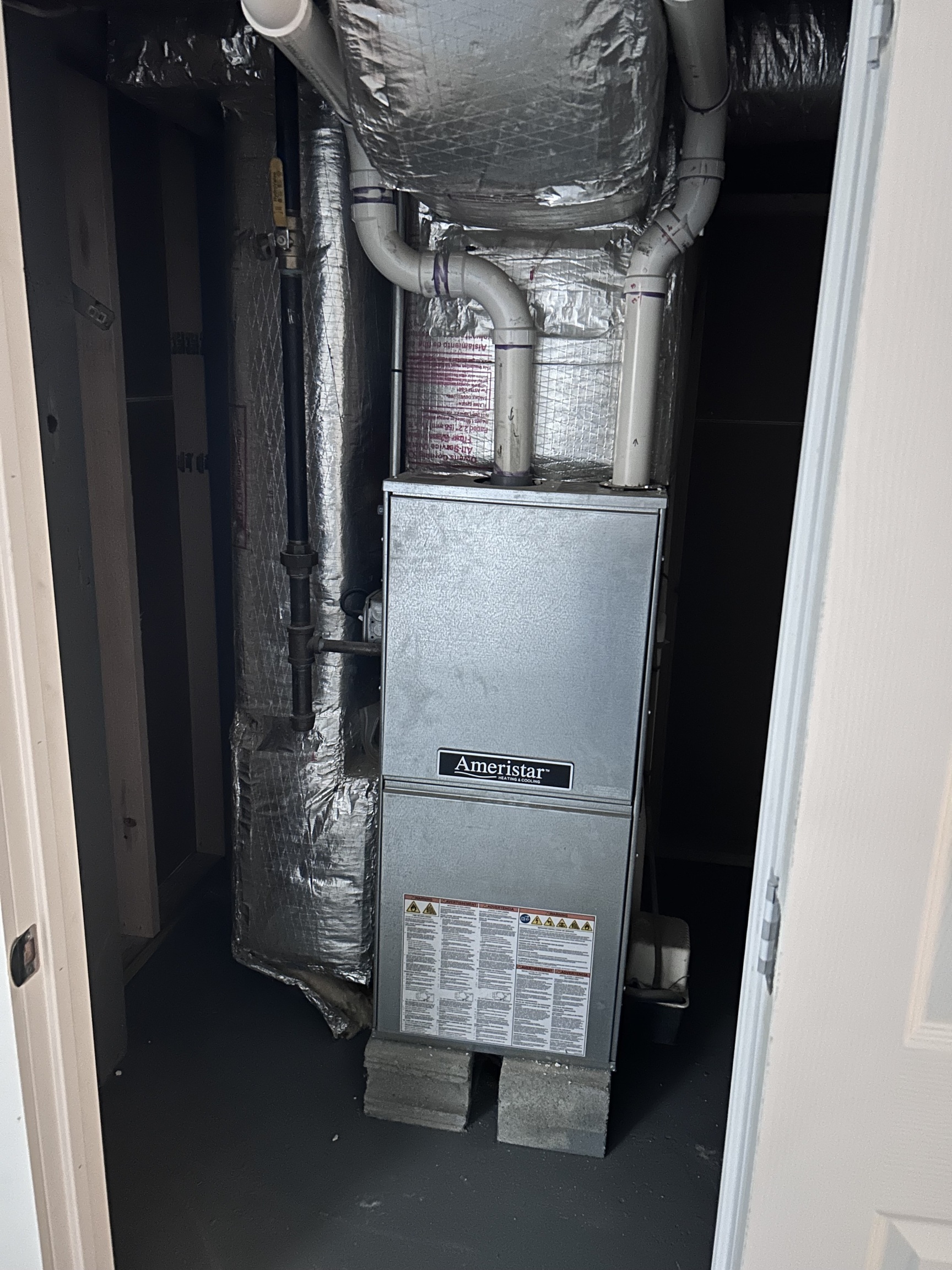 36 Forest Hills Road West Haven, CT 06516 - Photo 21 of 22 a view of water heater room