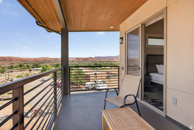 2331 Mesa Road, Unit D11 Moab, UT 84532 - Photo 25 of 40 Balcony off of primary bedroom