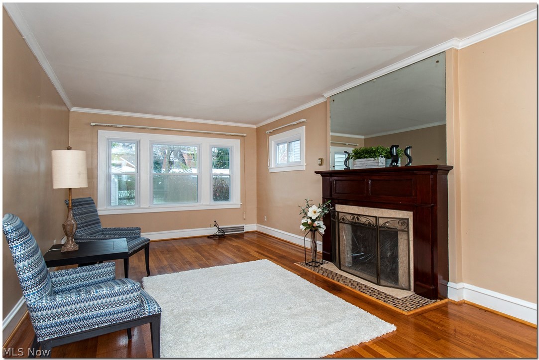 971 Pembrook Road Cleveland Heights, OH 44121 - Photo 3 of 28