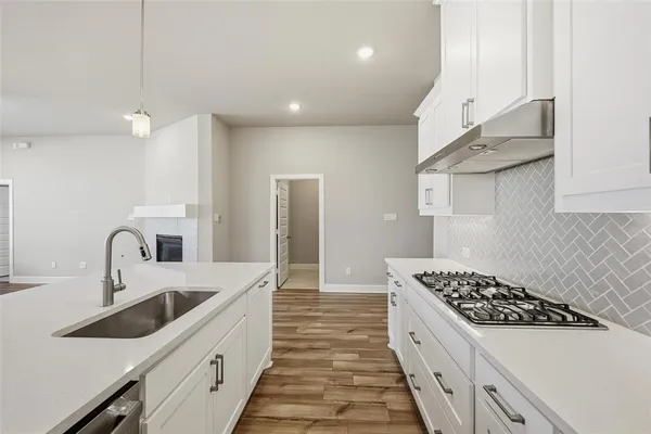 $2,500 | 1620 Mcdougall Creek, Van Alstyne, TX 75495