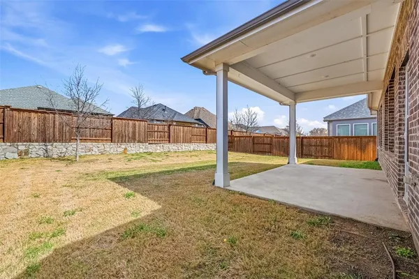 $2,500 | 1620 Mcdougall Creek, Van Alstyne, TX 75495