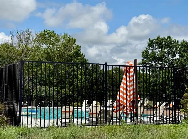 $2,500 | 1620 Mcdougall Creek, Van Alstyne, TX 75495