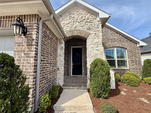 $2,500 | 1620 Mcdougall Creek, Van Alstyne, TX 75495