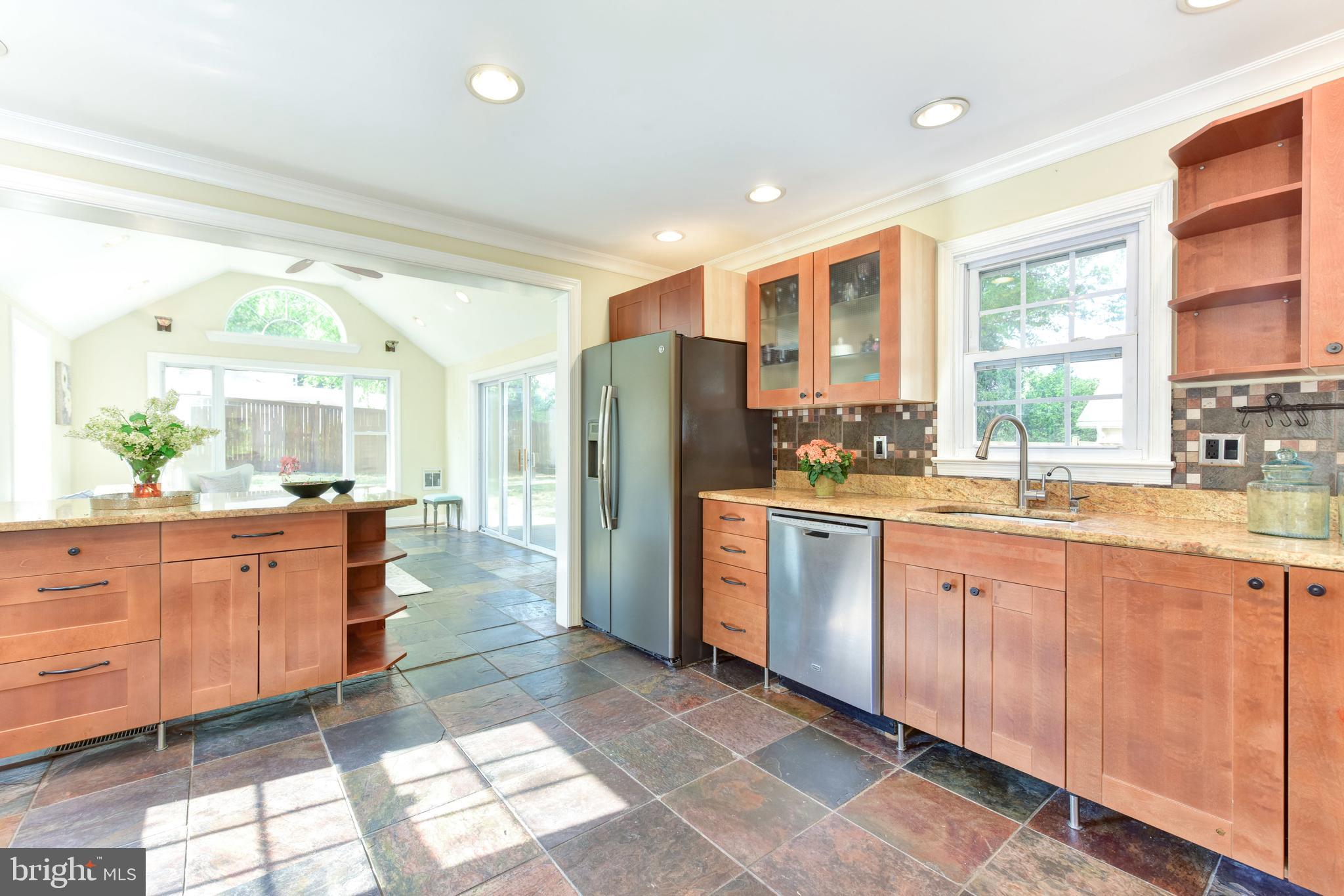 6710 Barrett Road Falls Church, VA 22042 - Photo 11 of 42 Gallery Image 11