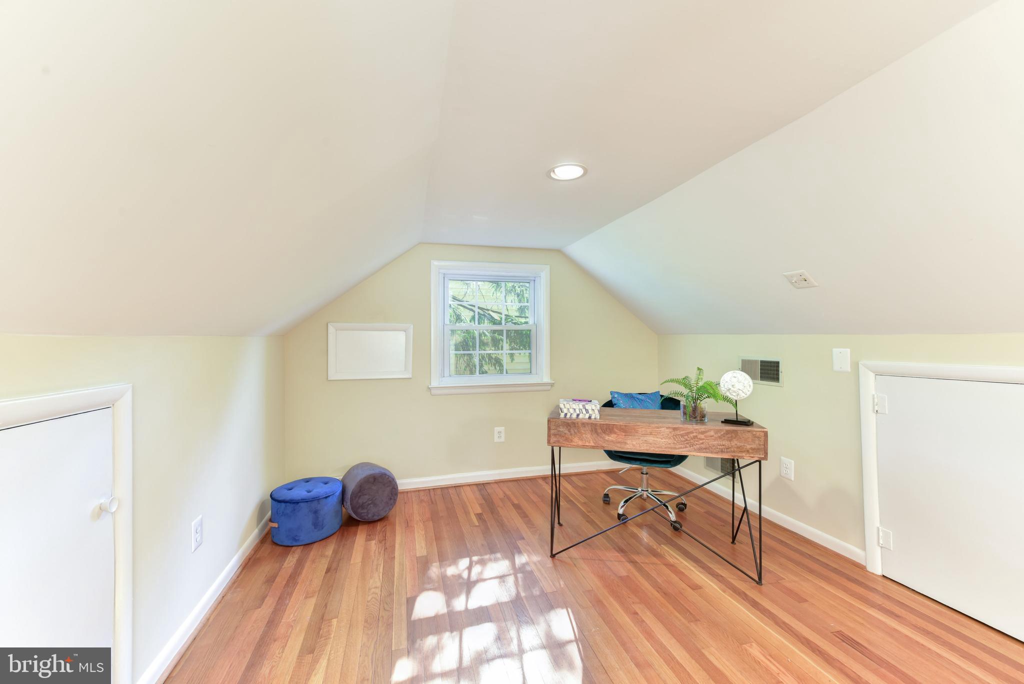 6710 Barrett Road Falls Church, VA 22042 - Photo 22 of 42 Gallery Image 22
