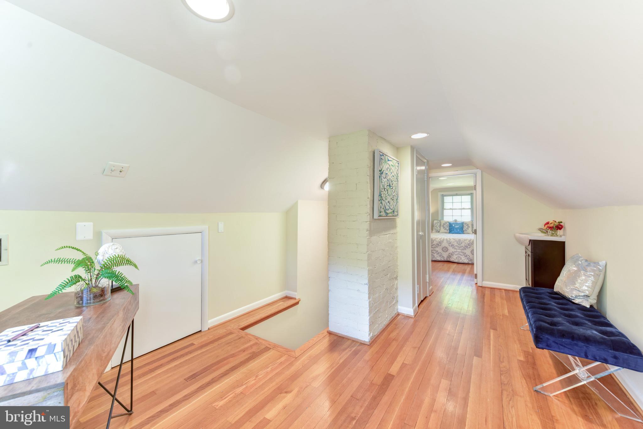 6710 Barrett Road Falls Church, VA 22042 - Photo 23 of 42 Gallery Image 23