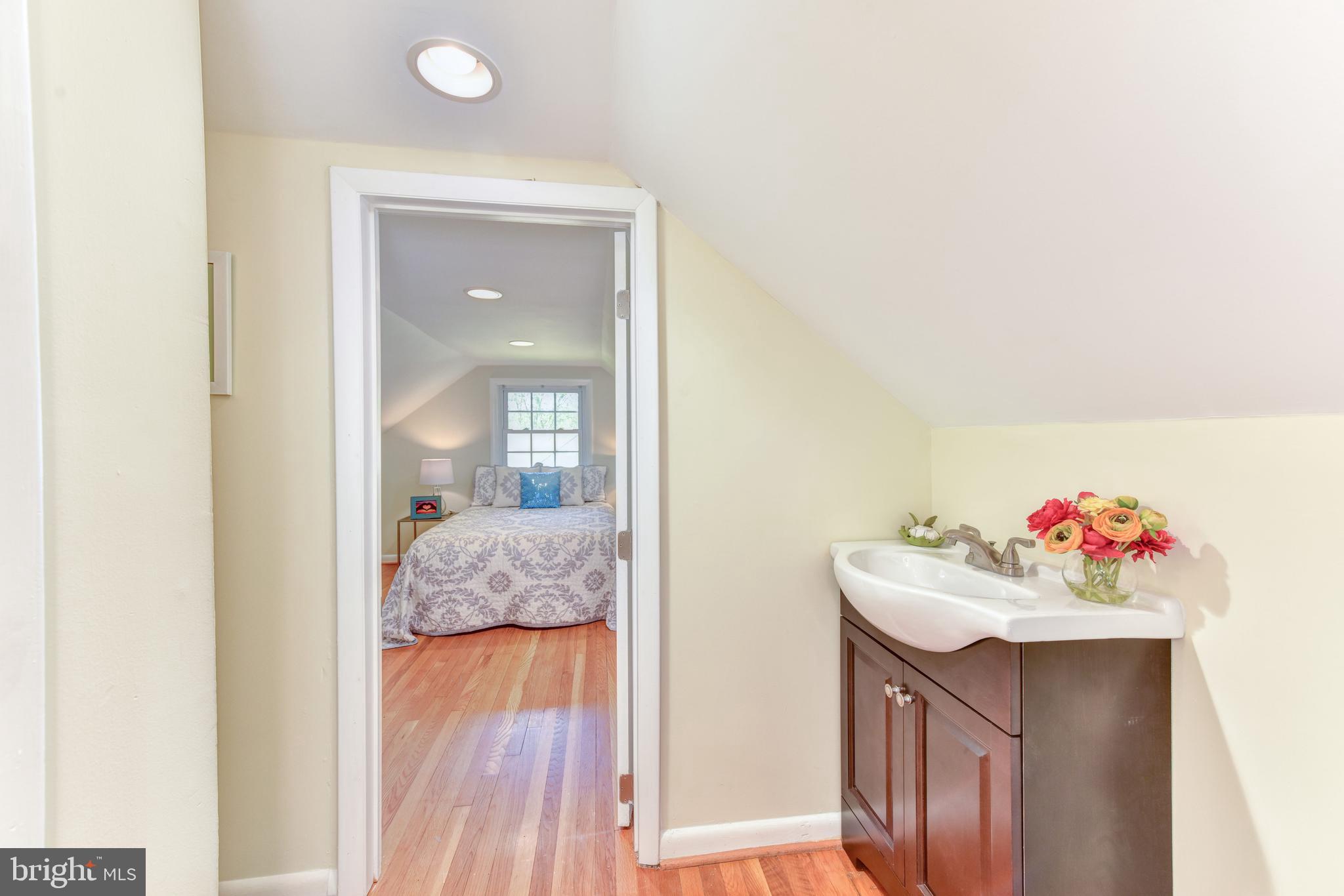 6710 Barrett Road Falls Church, VA 22042 - Photo 24 of 42 Gallery Image 24