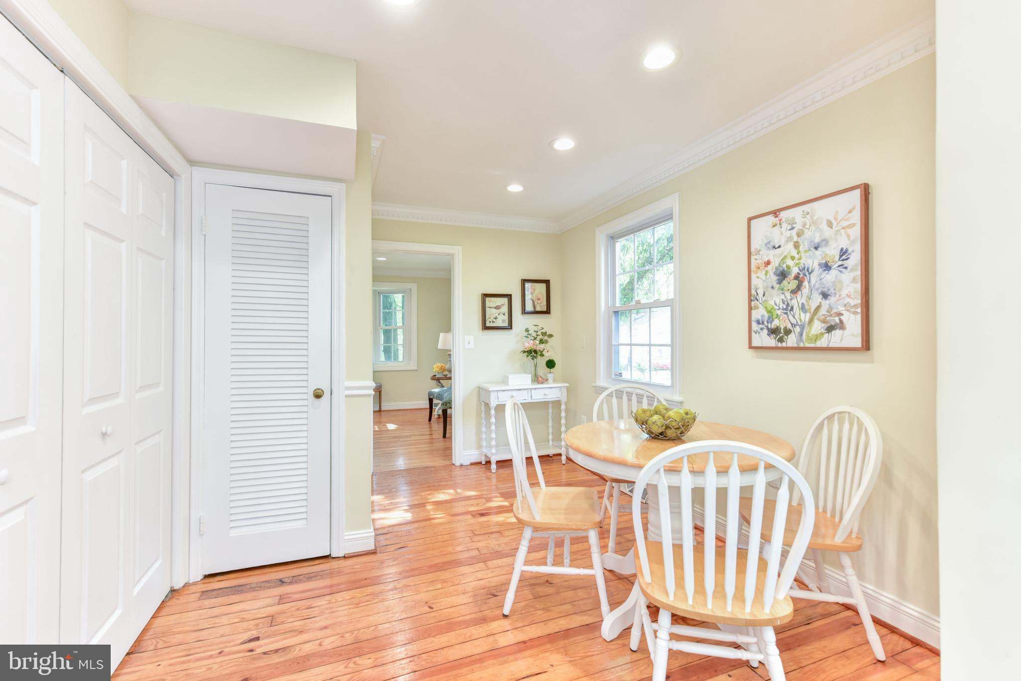 6710 Barrett Road Falls Church, VA 22042 - Photo 9 of 42 Gallery Image 9