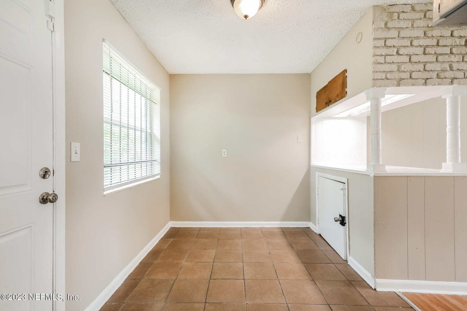 9203 Fitzwalter Road Jacksonville, FL 32208 - Photo 7 of 20 026-photo-dining-room-12790330