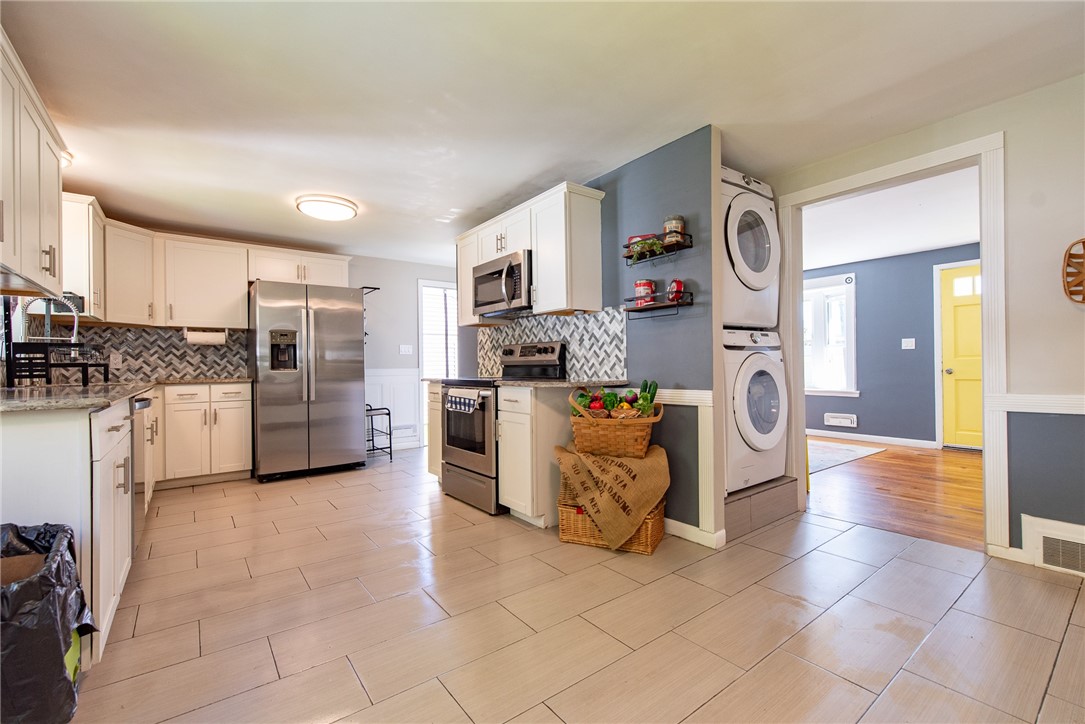 82 Patton Road Woonsocket, RI 02895 - Photo 2 of 49