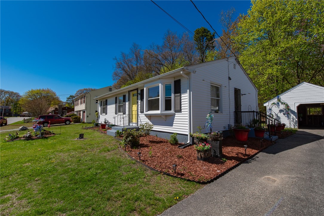 82 Patton Road Woonsocket, RI 02895 - Photo 26 of 49