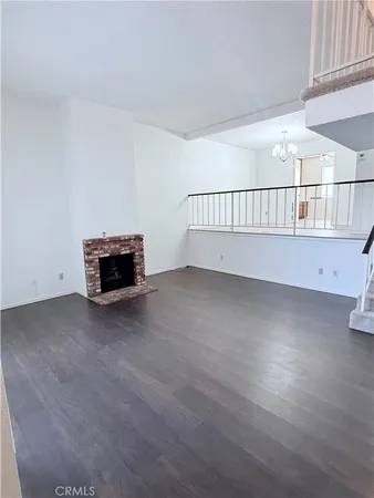 a view of livingroom with furniture