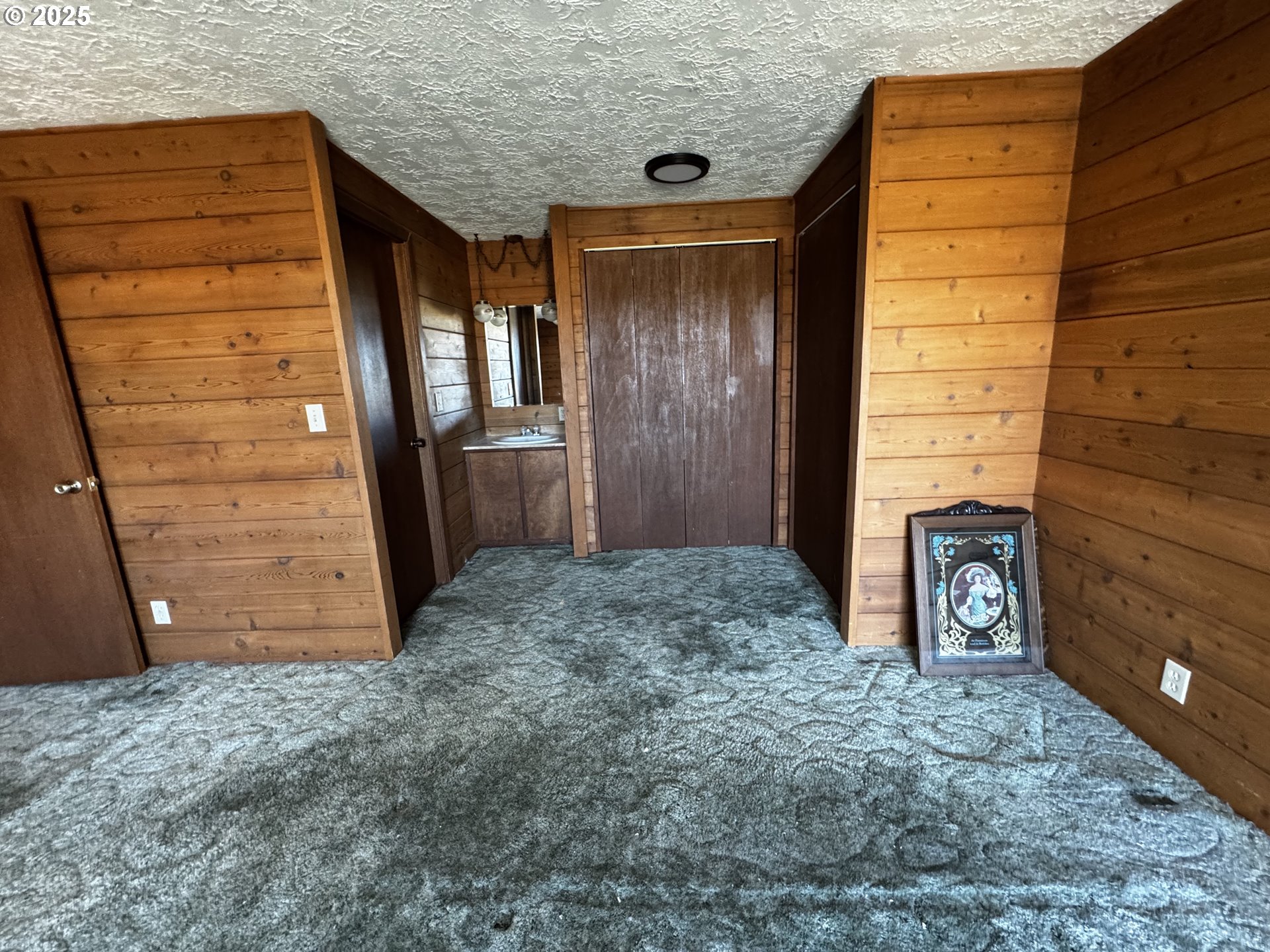 44 North Harris Road Goldendale, WA 98620 - Photo 16 of 36 a view of a door of the house