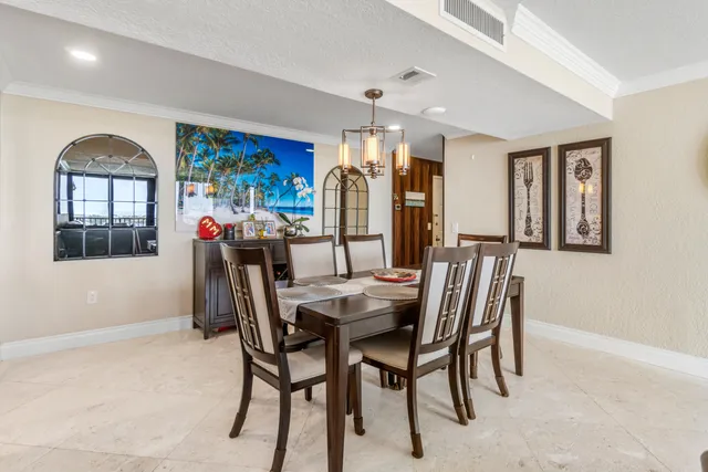 $518,500 | 5600 North Flagler Drive, Unit 1209, West Palm Beach, FL 33407