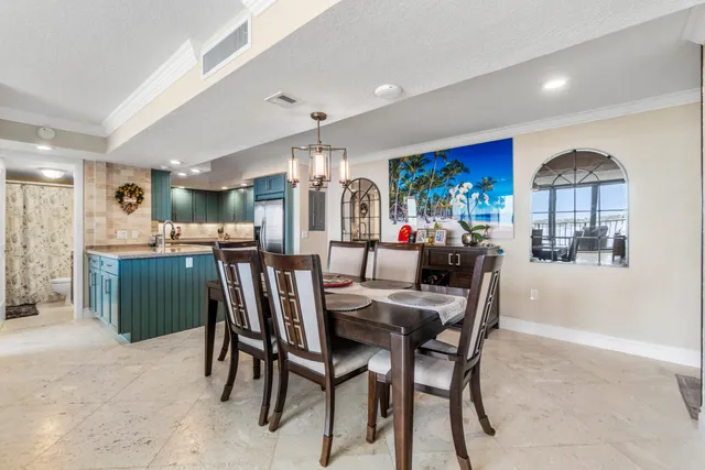 $518,500 | 5600 North Flagler Drive, Unit 1209, West Palm Beach, FL 33407