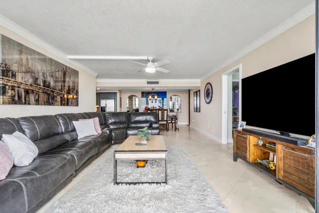 $518,500 | 5600 North Flagler Drive, Unit 1209, West Palm Beach, FL 33407