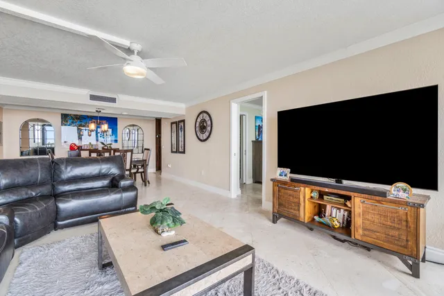 $518,500 | 5600 North Flagler Drive, Unit 1209, West Palm Beach, FL 33407