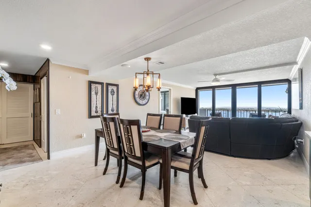 $518,500 | 5600 North Flagler Drive, Unit 1209, West Palm Beach, FL 33407