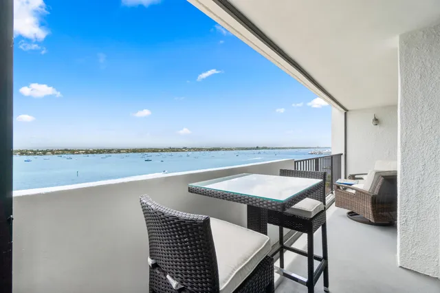 $518,500 | 5600 North Flagler Drive, Unit 1209, West Palm Beach, FL 33407