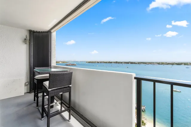 $518,500 | 5600 North Flagler Drive, Unit 1209, West Palm Beach, FL 33407