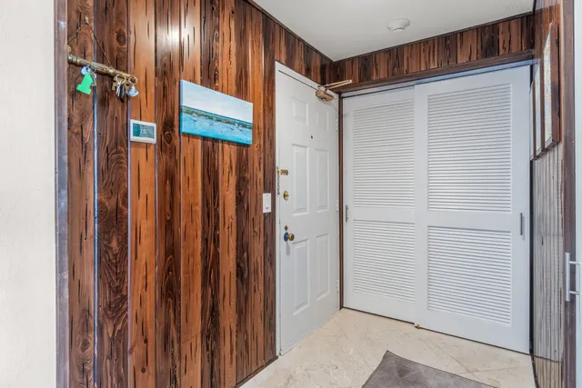 $518,500 | 5600 North Flagler Drive, Unit 1209, West Palm Beach, FL 33407